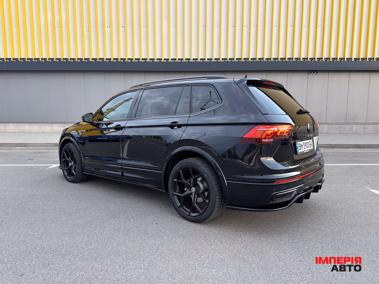 Volkswagen Tiguan - фото 5