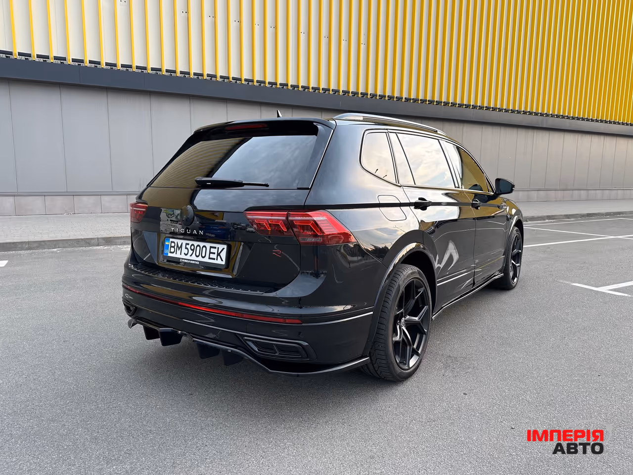 Volkswagen Tiguan - фото 13