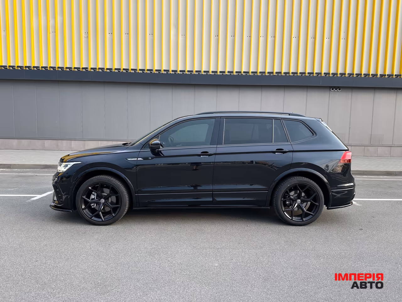 Volkswagen Tiguan - фото 9