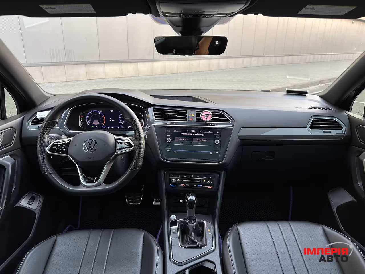 Volkswagen Tiguan - фото 15