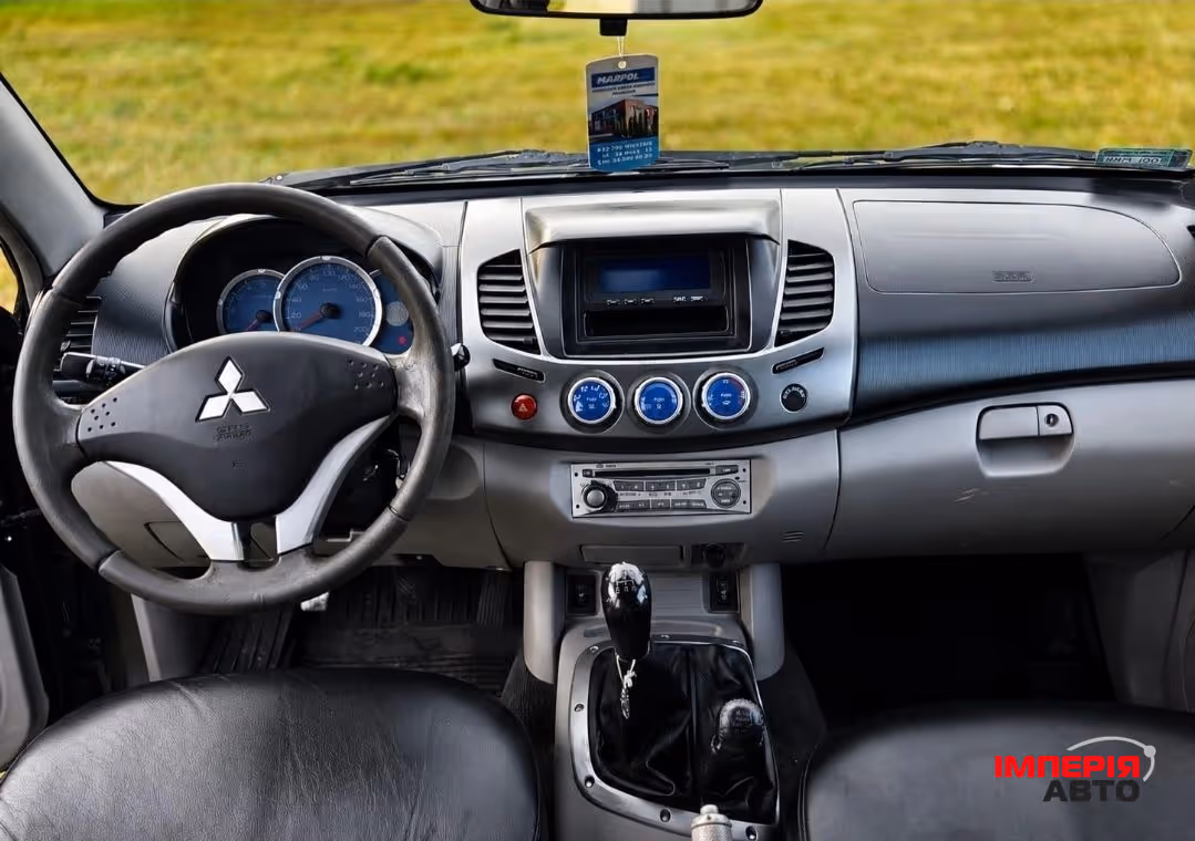 Mitsubishi L200 - фото 6