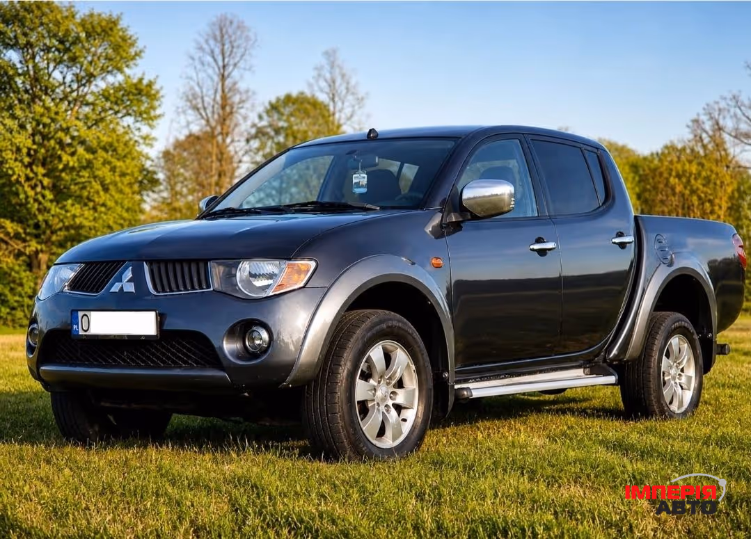 Mitsubishi L200 - фото 1
