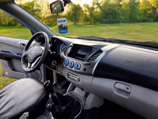 Mitsubishi L200 - фото 4