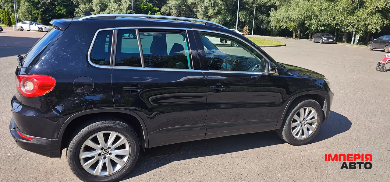 Volkswagen Tiguan - фото 10
