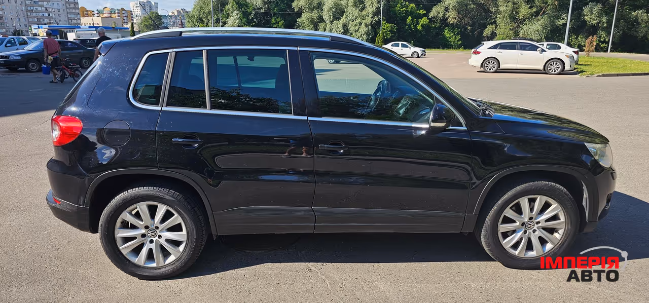 Volkswagen Tiguan - фото 6