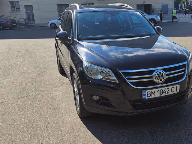 Volkswagen Tiguan - фото 4