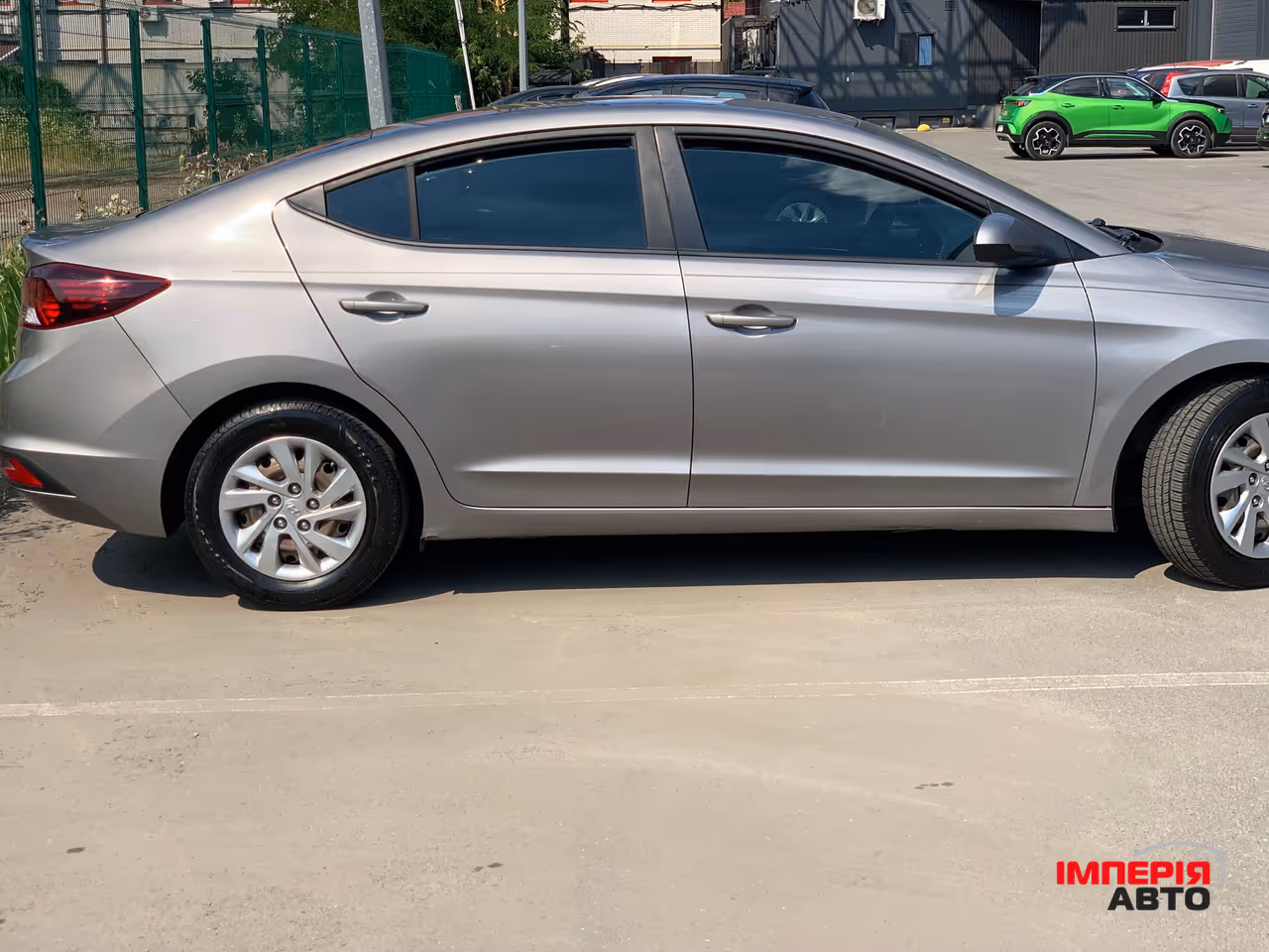 Hyundai Elantra - фото 24