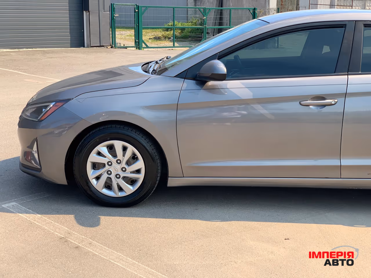 Hyundai Elantra - фото 18