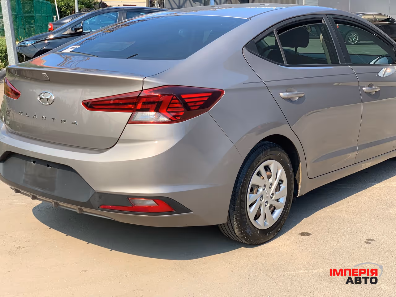 Hyundai Elantra - фото 22