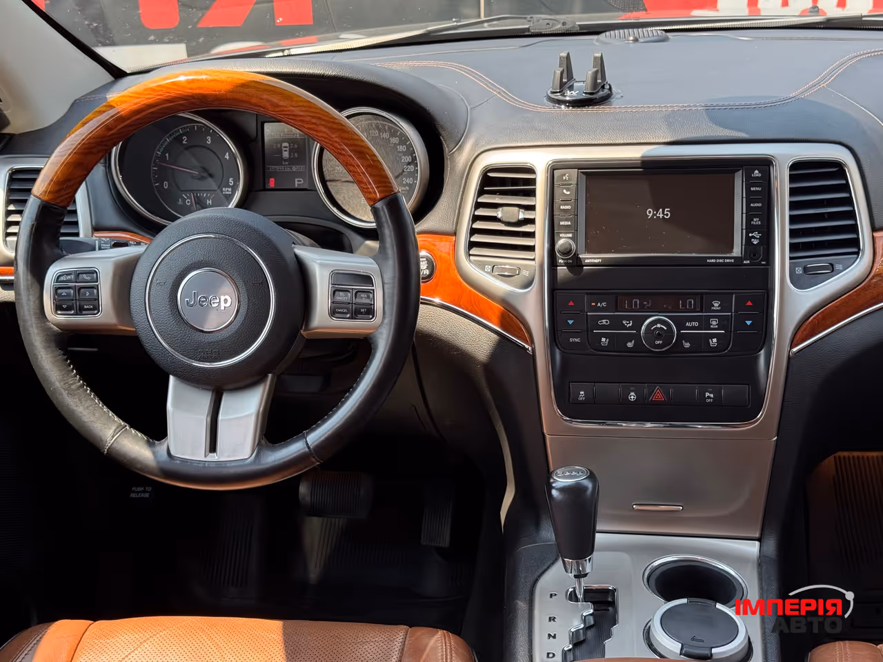 Jeep Grand Cherokee - фото 12