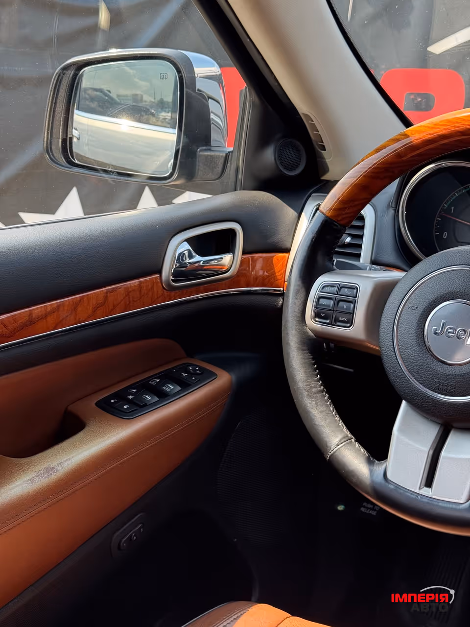 Jeep Grand Cherokee - фото 14
