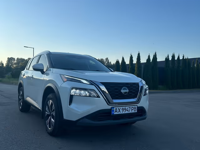 Nissan Rogue - фото 1