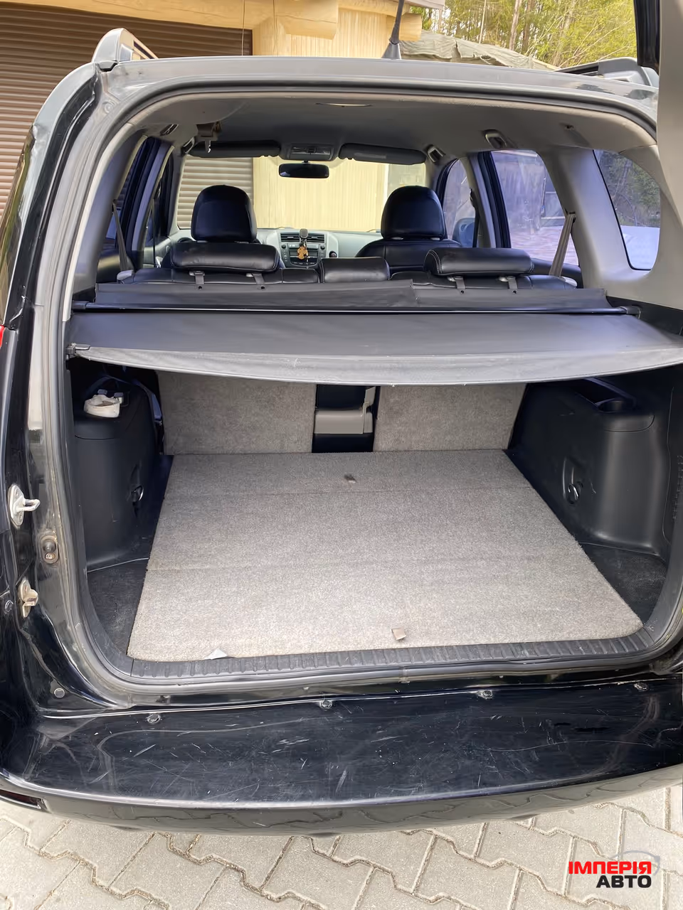 Toyota RAV4 - фото 13