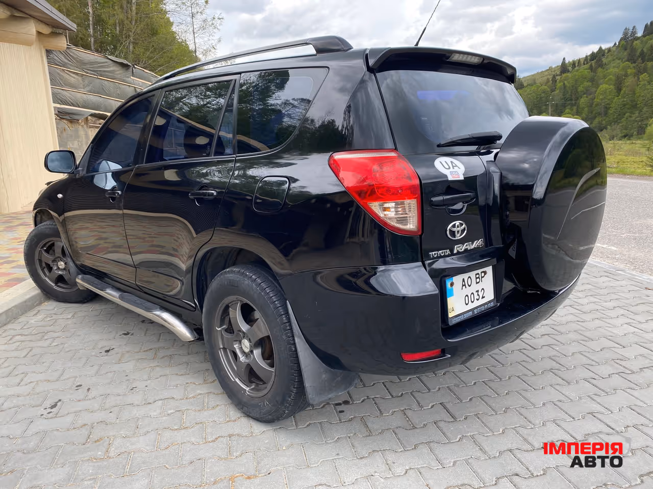 Toyota RAV4 - фото 4