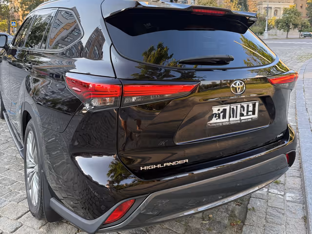 Toyota Highlander - фото 3
