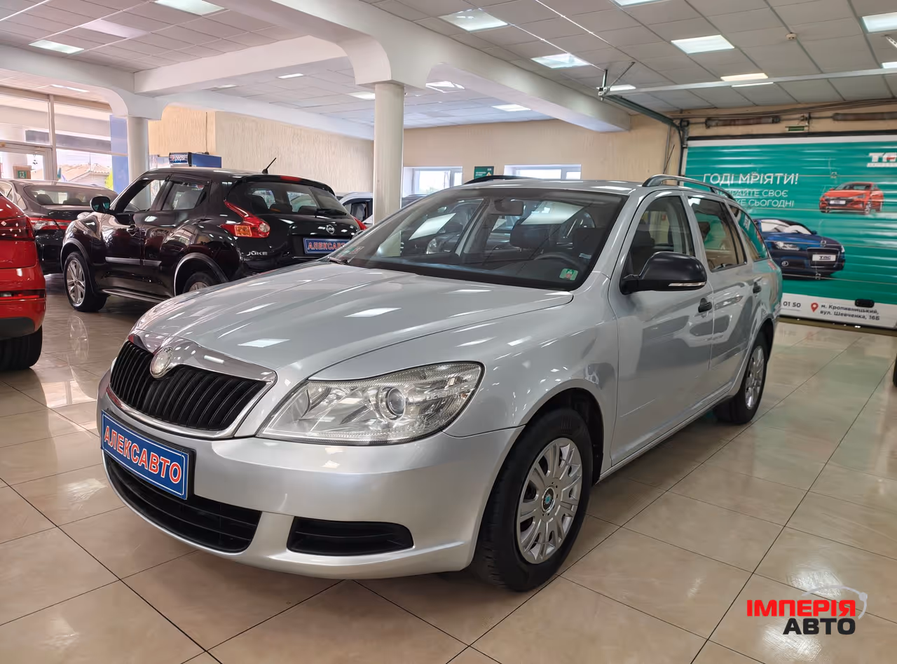 Skoda Octavia - фото 1