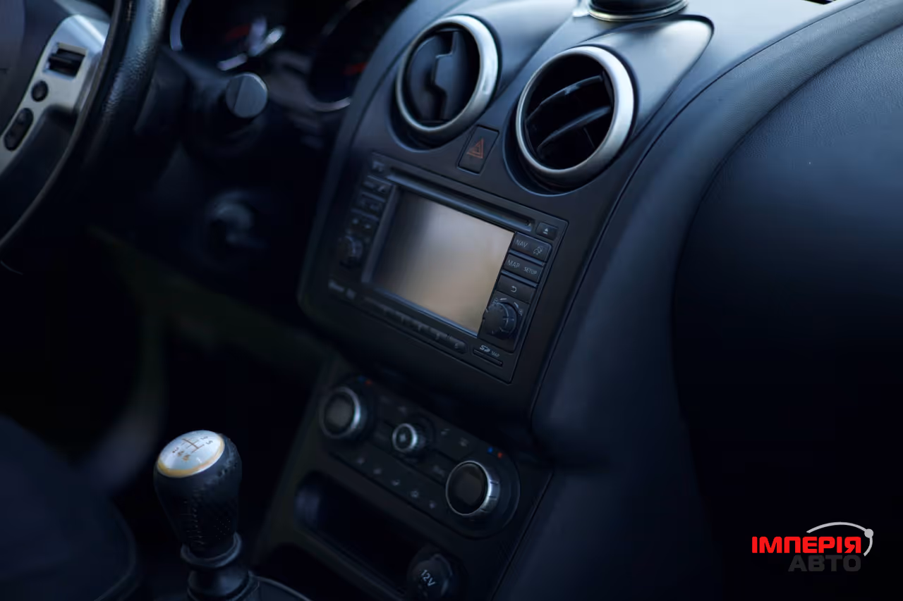 Nissan Qashqai - фото 13
