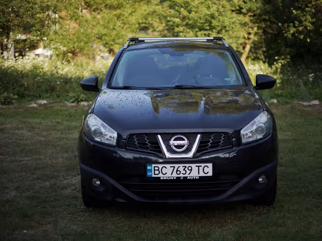 Nissan Qashqai - фото 1