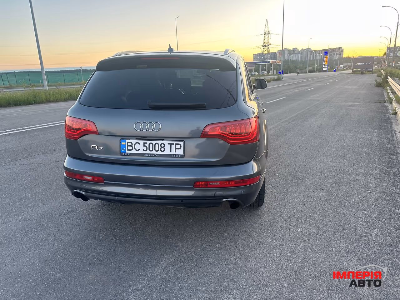 Audi Q7 - фото 3