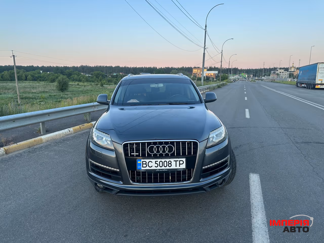 Audi Q7 - фото 6