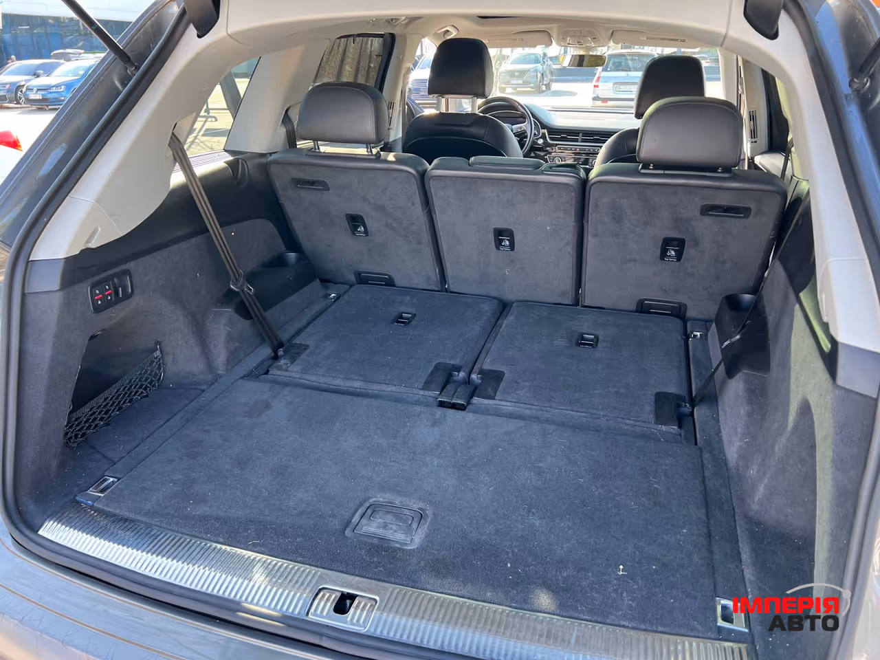 Audi Q7 - фото 10