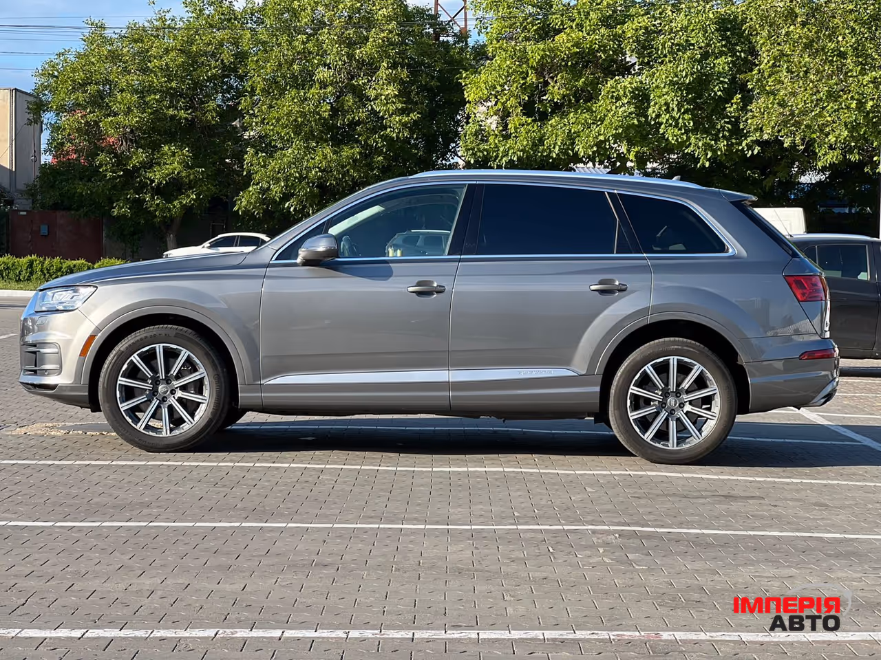 Audi Q7 - фото 15