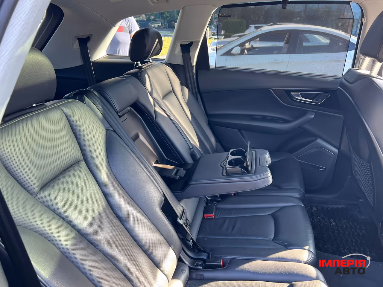 Audi Q7 - фото 8