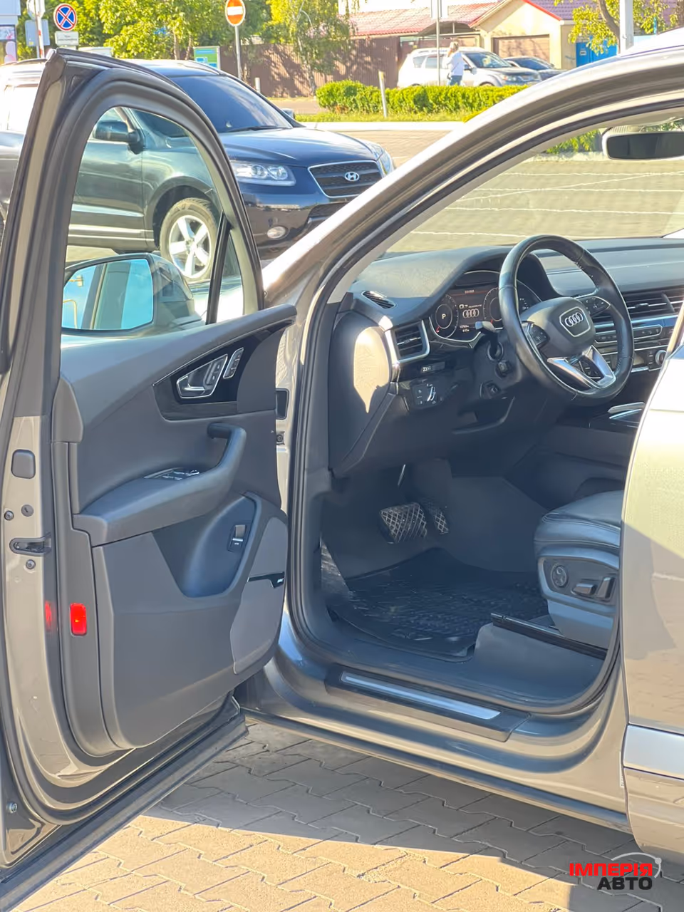 Audi Q7 - фото 13