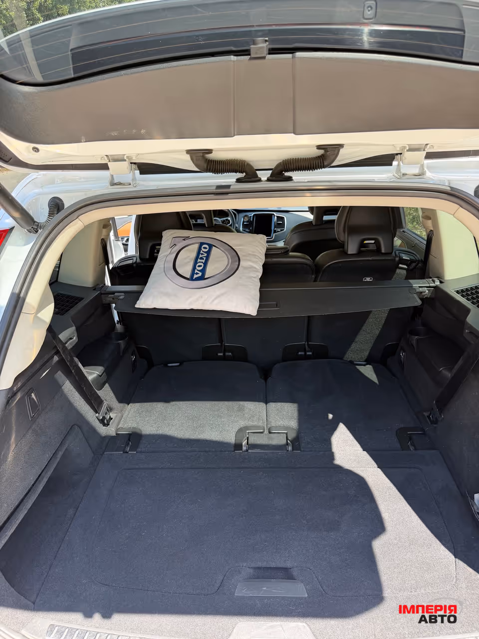 Volvo XC90 - фото 25