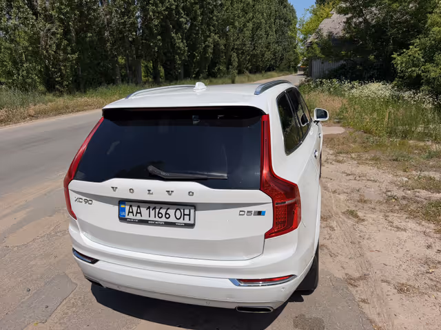 Volvo XC90 - фото 5