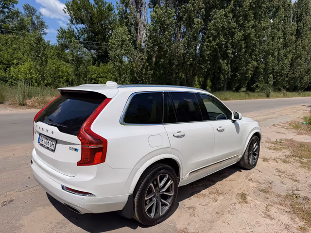 Volvo XC90 - фото 4