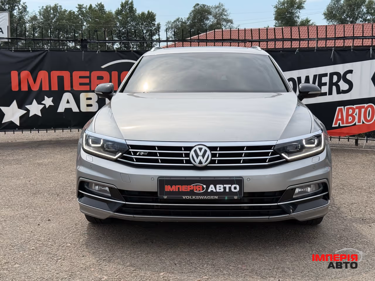 Volkswagen Passat - фото 2
