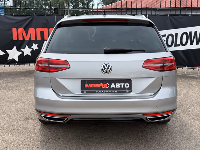 Volkswagen Passat - фото 4