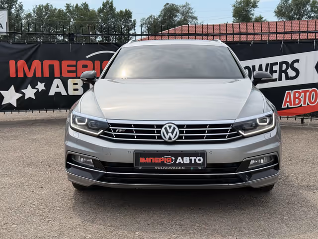 Volkswagen Passat - фото 2