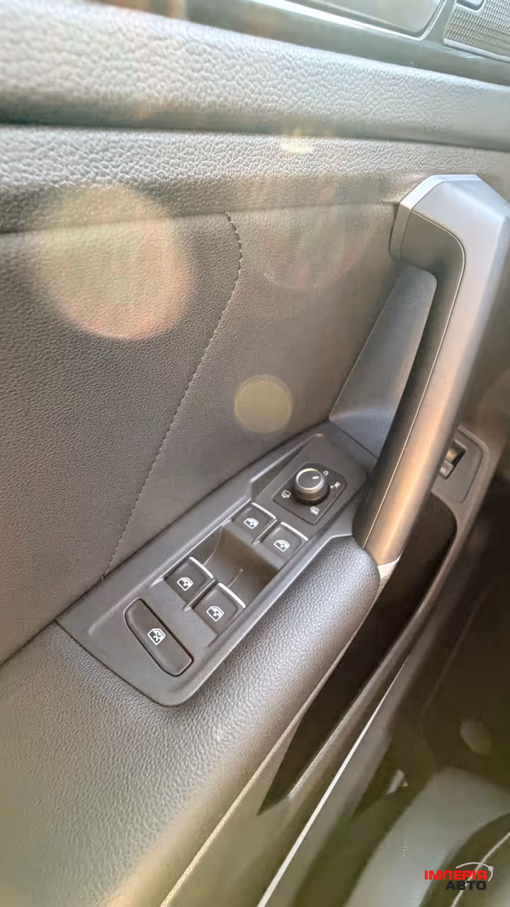 Volkswagen Tiguan - фото 28
