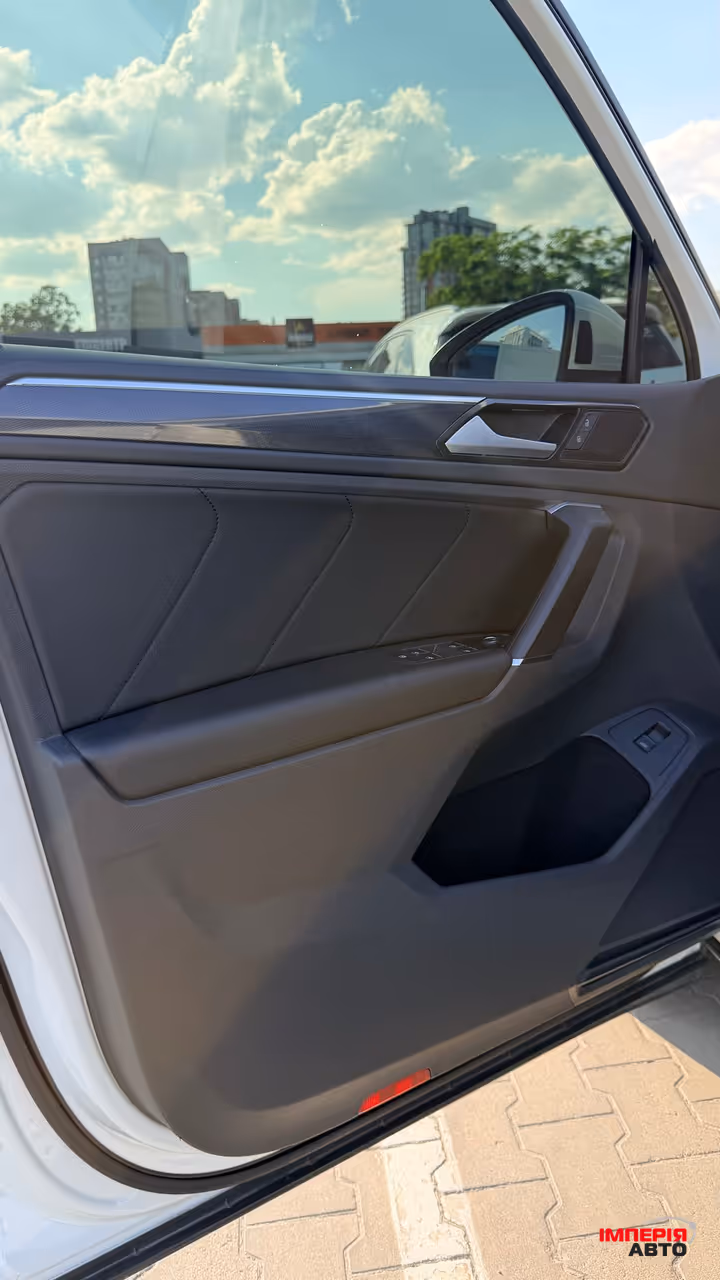 Volkswagen Tiguan - фото 23