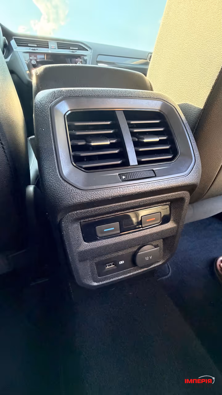 Volkswagen Tiguan - фото 25