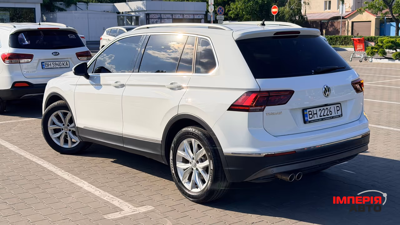 Volkswagen Tiguan - фото 6