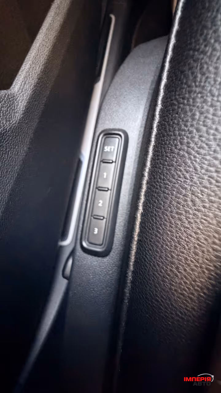 Volkswagen Tiguan - фото 27