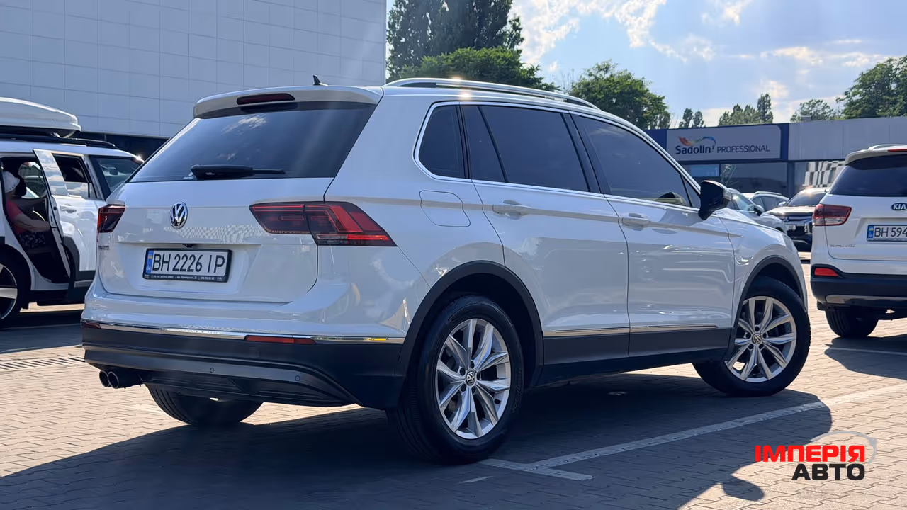 Volkswagen Tiguan - фото 10