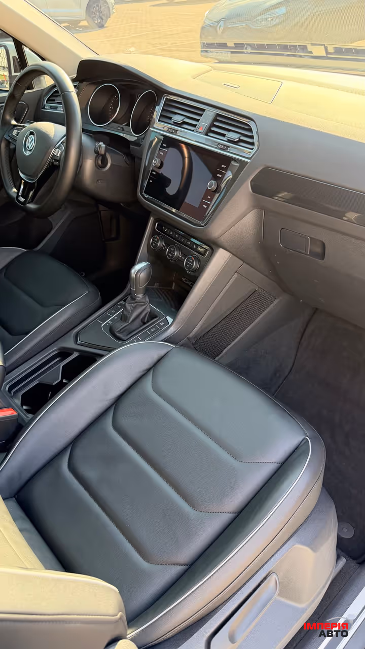 Volkswagen Tiguan - фото 16