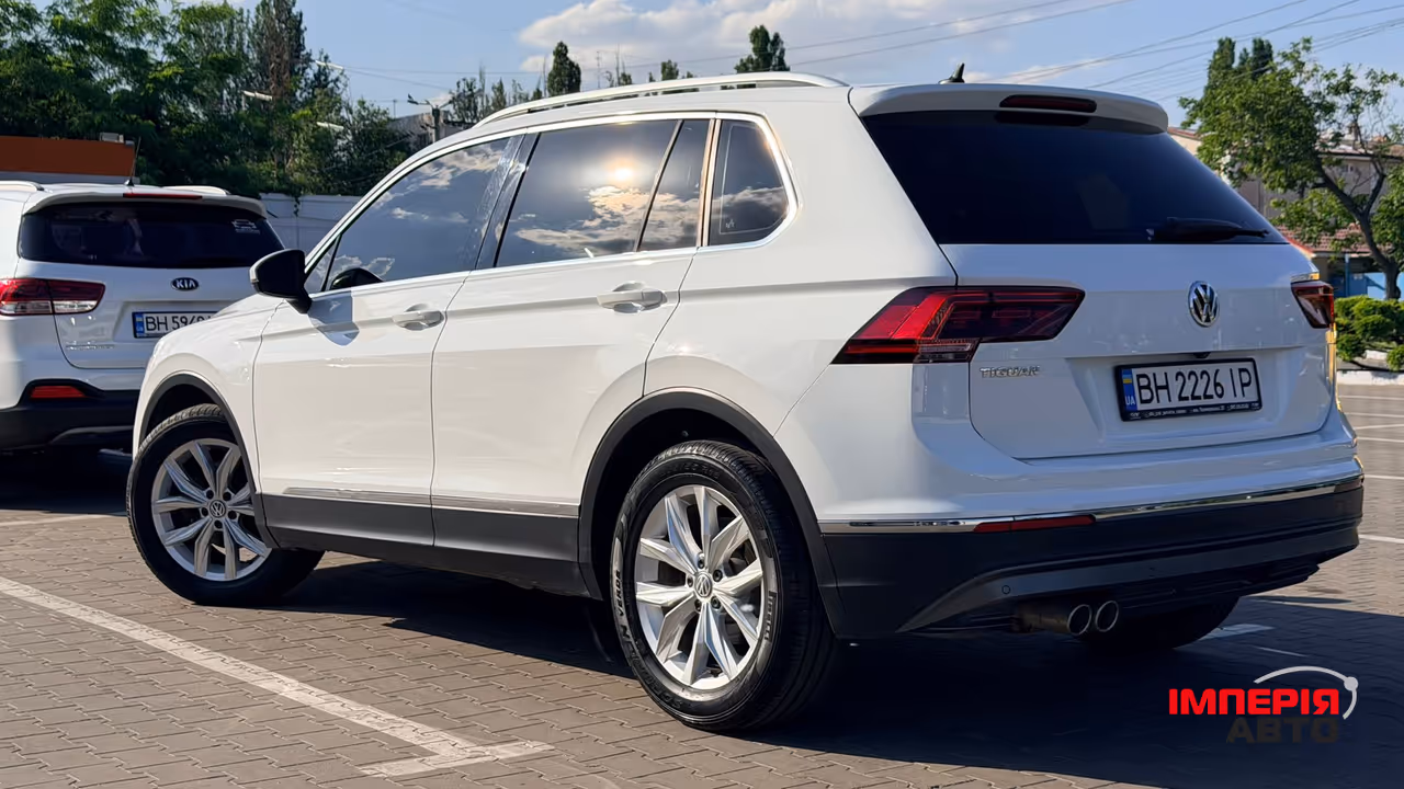 Volkswagen Tiguan - фото 7