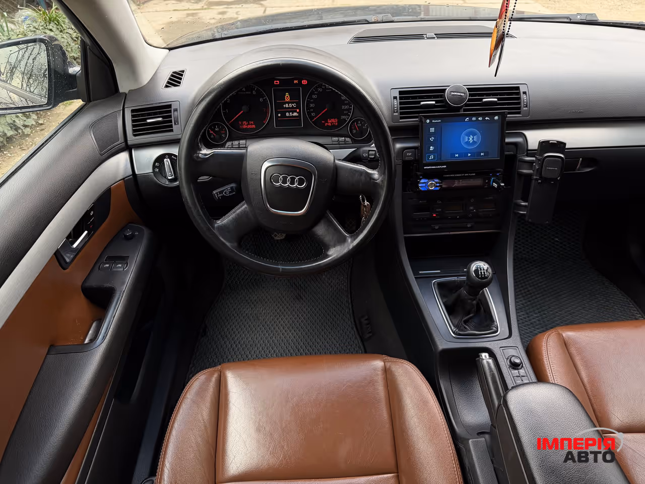 Audi A4 - фото 7
