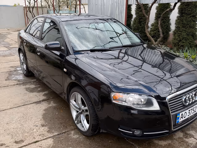 Audi A4 - фото 3