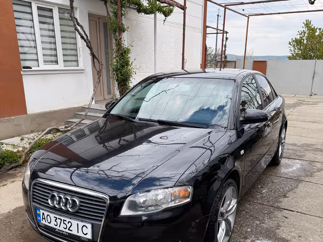 Audi A4 - фото 1
