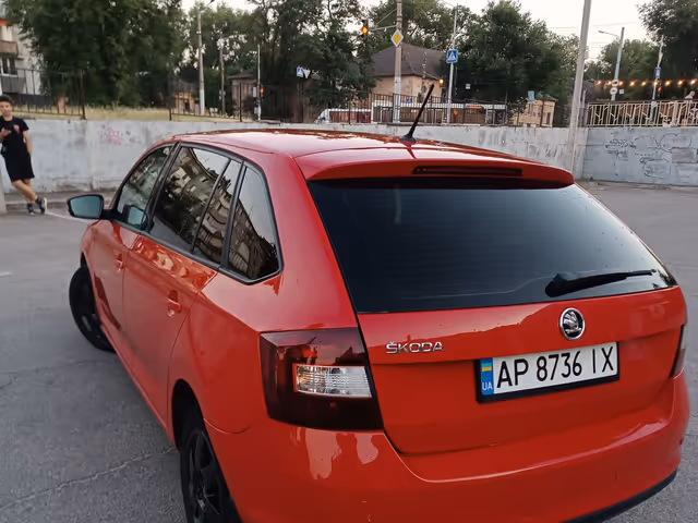 Skoda Rapid - фото 2
