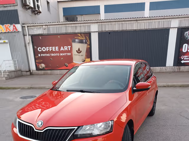 Skoda Rapid - фото 4