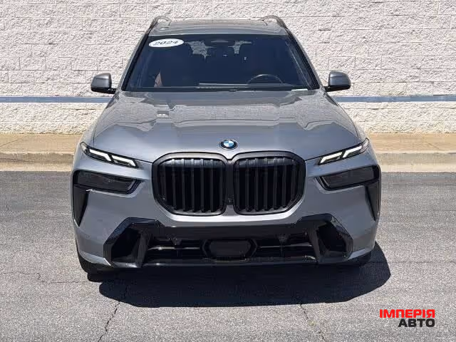 BMW X7 - фото 1
