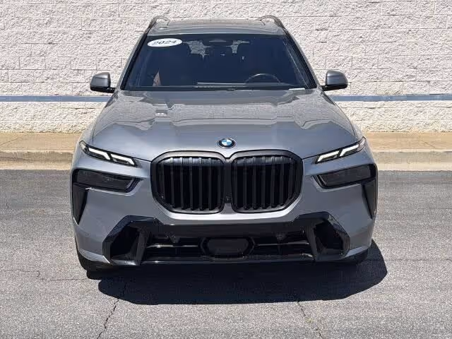 BMW X7 - фото 1