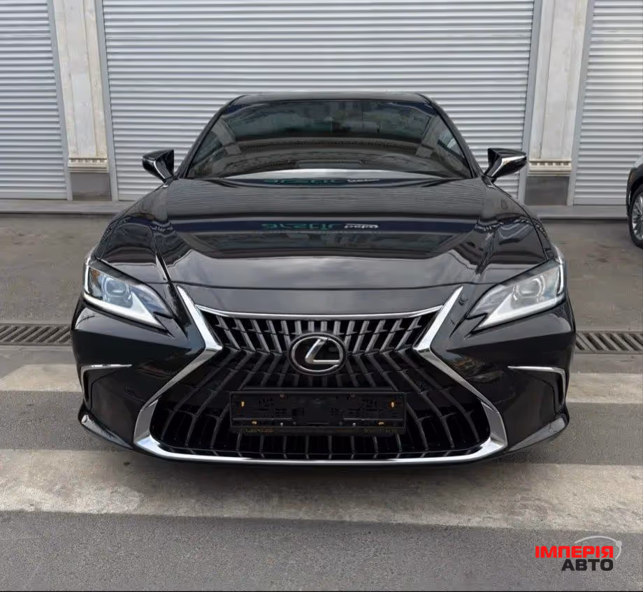 Lexus ES - фото 1